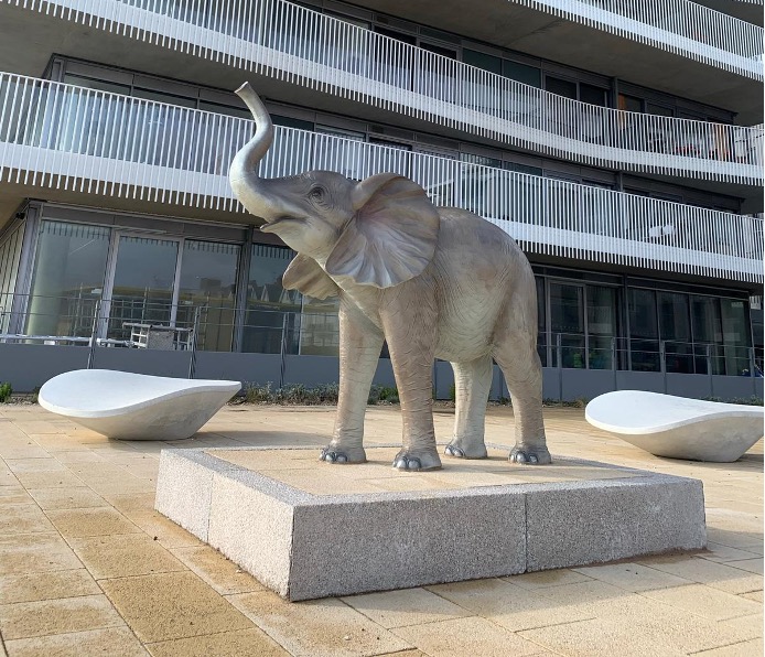 BaysideWorthing's tweet photo. Baby Jumbo is now at his forever home…

Our monument to Jumbo the elephant, who washed ashore at Splashpoint in November of 1926, takes pride of place at Bayside!

You can read the full story here:
https://t.co/OWvlnUQmuW

#BaysideApartments https://t.co/TkEy07auk5