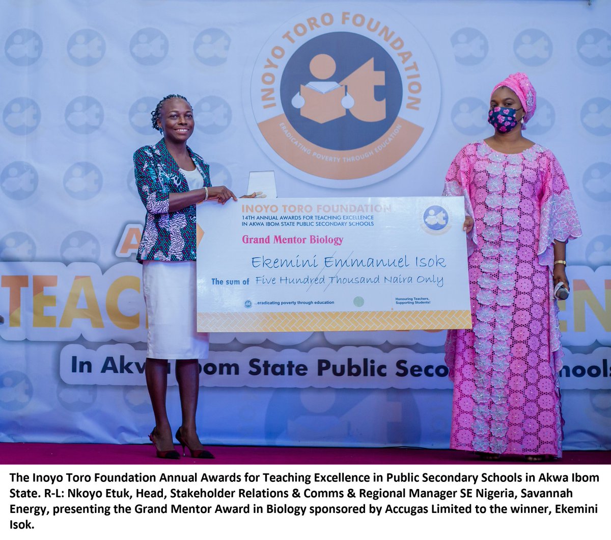 Savannah_Energy's tweet photo. #SavannahEnergy was honoured to present the #Accugas-sponsored Grand Mentor Award in Biology to Ekemini Isok during the Inoyo Toro Foundation Annual Awards, which aim to reward teachers who have positively impacted their pupils in secondary schools in Akwa Ibom State #Nigeria https://t.co/TzSnPydsky