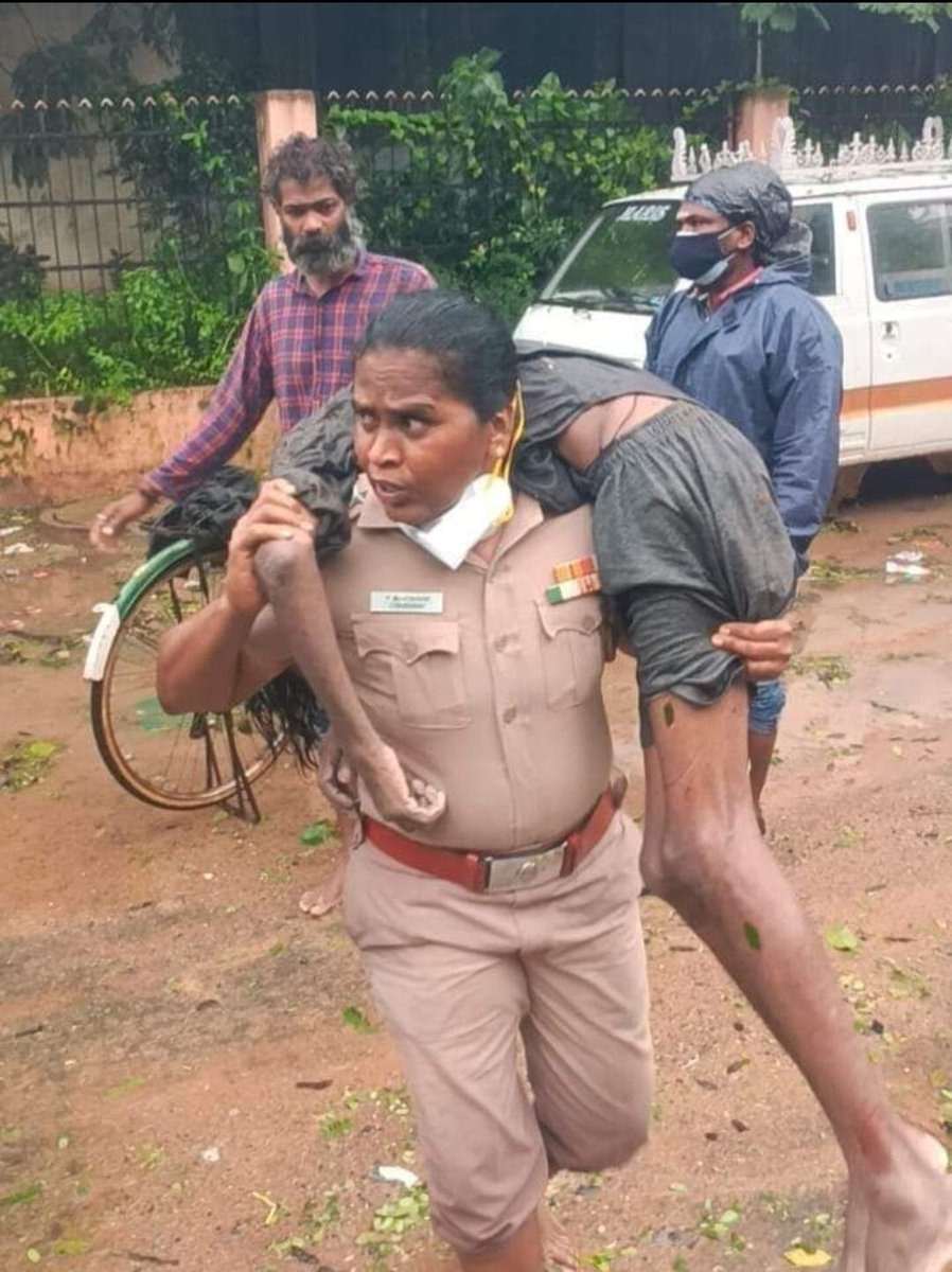 Salute to all the #UnSungHeros who stood to serve with every possible aspect.

#ராஜேஸ்வரி #ChennaiRains
