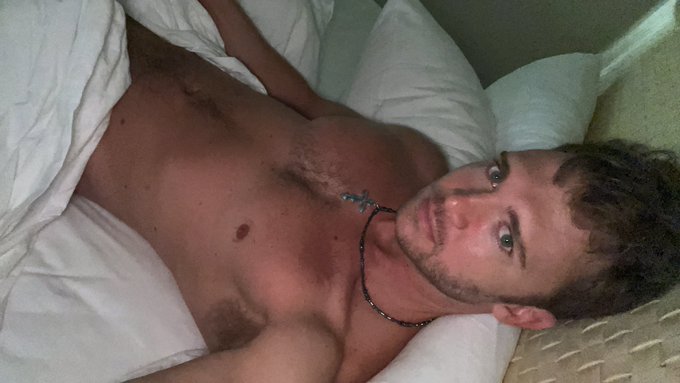 Goooood morning!! Room service on its way and of to yoga, Covid testing for return flight, gift shop<a href="/tag/flirtsummit2021"class="tags"><span>#flirtsummit2021</span></a>