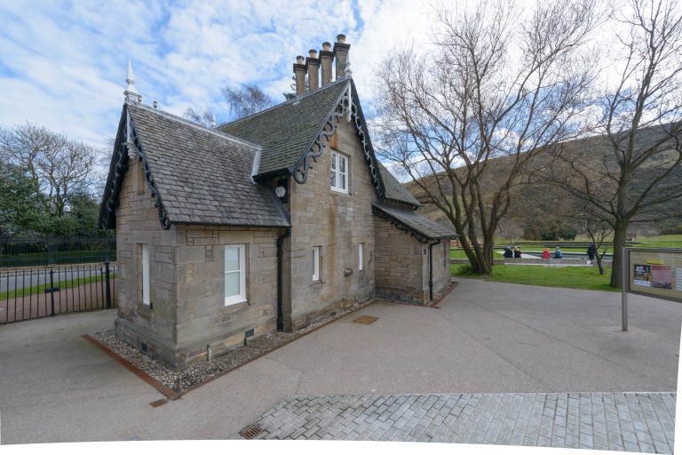 Which brings us to @histenvscot’s new energy retrofit guide...

It has information on:

👉 Meeting standards
👉 How traditional buildings work
👉 Maintenance
👉 Areas for intervention
👉 EPCs
👉 Getting the work done

and more!

Download it: ow.ly/6kbw50GLgKB