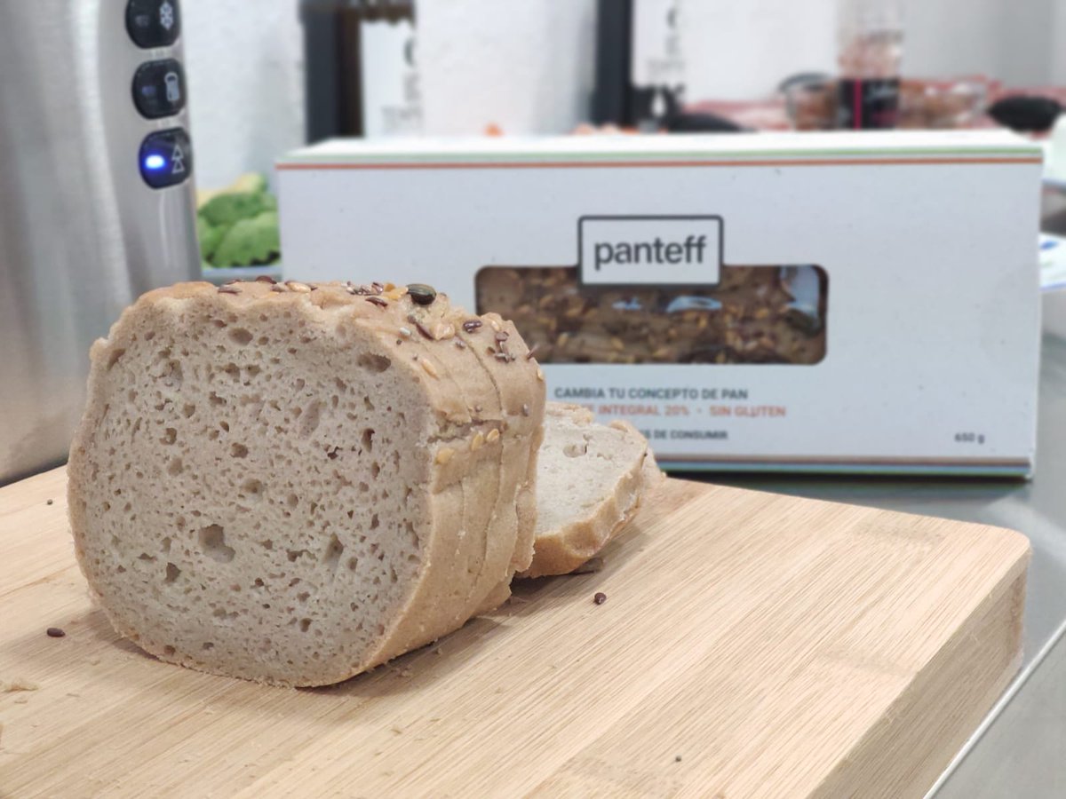 CeliacosMadrid's tweet photo. ¡Qué ganas teníamos de volver a teneros por nuestra sede! Y qué mejor forma de recibiros que organizando un desayuno saludable con Panteff🍞
¡Lástima que a través de las fotos no podáis sentir lo bien que huele!
#DesayunosACSG #ColaboradoresACSG #panteff #pansingluten #singluten https://t.co/Xk94grdDmL