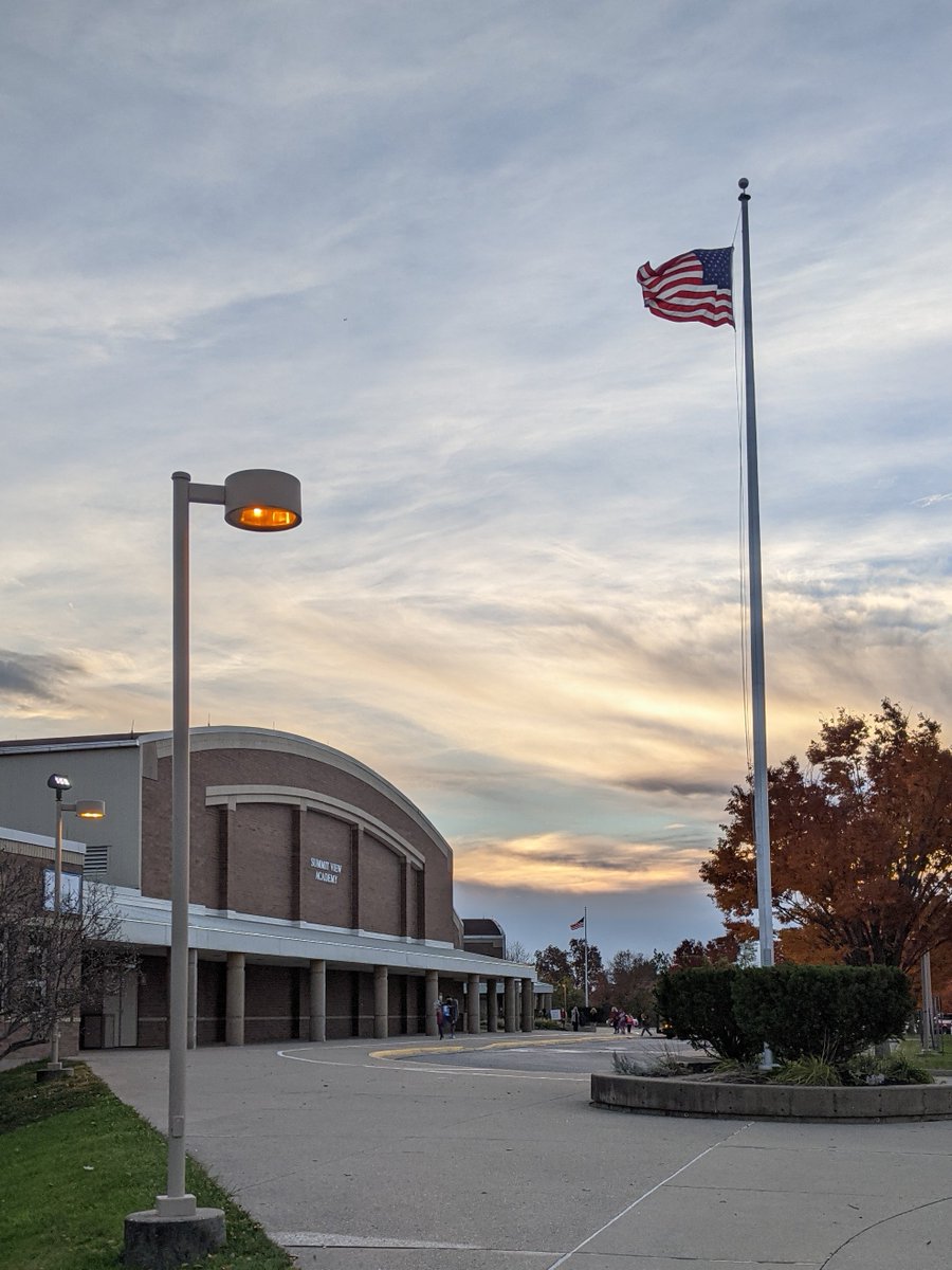 <a href="/ArchimedesTeam/">TeamArchimedesSVA</a> is proud to honor #veterans today <a href="/SummitViewAcad/">SVA Principal</a> by educating the next generation and taking time to show appreciation with a #VeteransDayDriveThru in the bus loop