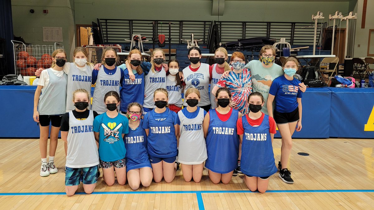 MFMSGirlsBball's tweet photo. MFBB says, "Thank You, Veterans!" ❤🤍💙🇺🇸 #mtfproud https://t.co/TKfMcz6nfo