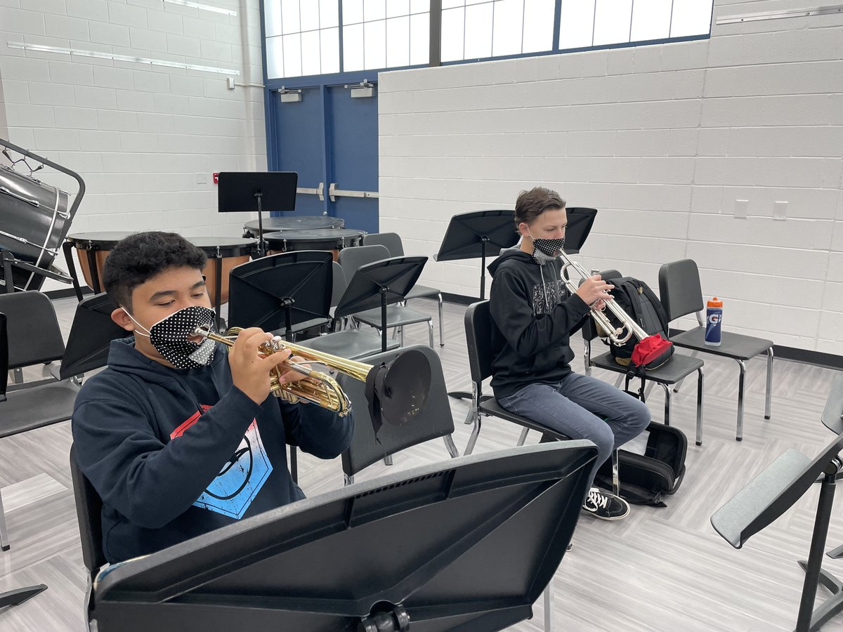 Novi Middle School Bands tweet media