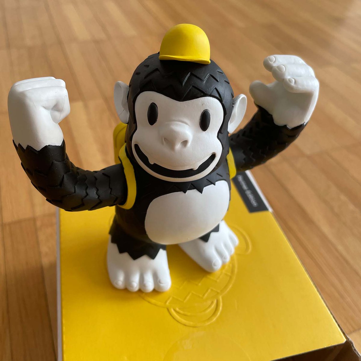 mintblau's tweet photo. Wir haben einen neuen Mitbewohner 🐵 – Freddie! Wir freuen uns sehr über diese Geste von @Mailchimp Habt ihr Fragen zu Mailchimp oder habt auch ihr schon über Email Marketing nachgedacht? Dann schreibt uns an 👊 oder lest erstmal diesen Artikel https://t.co/0FjVrqqHde #mailchimp https://t.co/xvKdAHMb5c