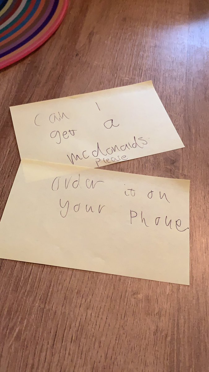 NaNurturing's tweet photo. Anyone else get little notes when in a meeting? #joysofworkingfromhome #its5pmfeedme https://t.co/i3EvEI6hNS