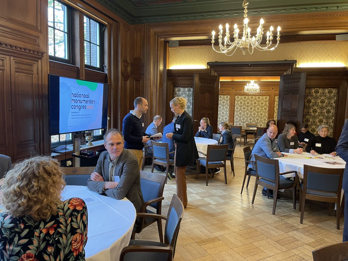michaelsijbom's tweet photo. Bij deelsessie “toekomstbestendige landgoederen: rood en groen slaan handen ineen” op het #NMC21 in @tropeninstituut. Samen met St Boei in gesprek met deskundigen. https://t.co/pqzYLEjYgL