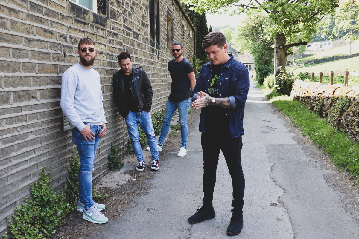 Birmingham last night thank you all so much!

2 years we have all waited to finally play these songs to you all, last night was electric! Thank you all for making us feel like that. 

Next stop OK Hotel Tour! 

Who's on board?! 

The boys are fucking back. 

#UpTheRebels