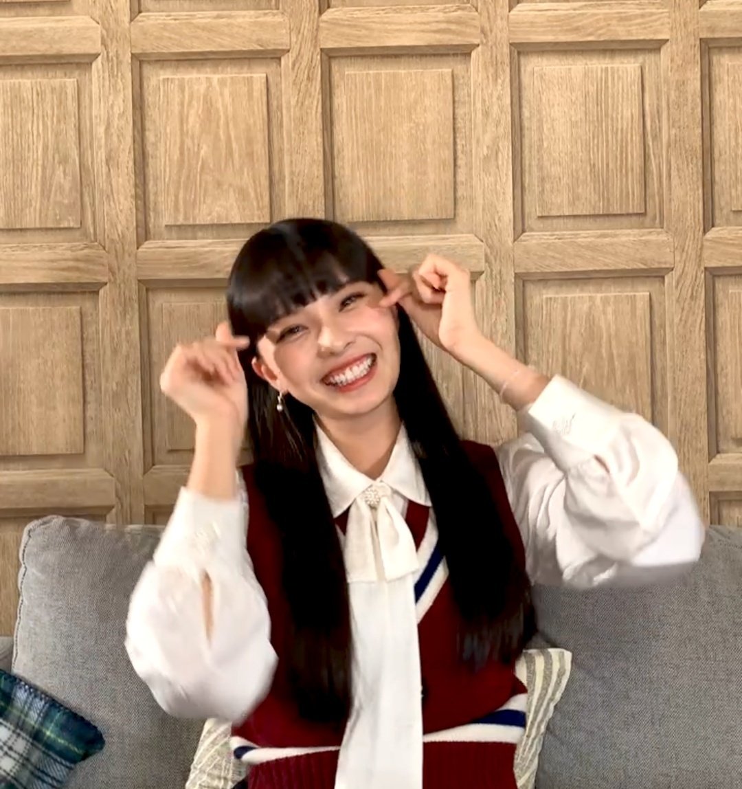godxiaoting's tweet photo. missed her eye smile and gummy smile so much 😭💙🦕💙🦦💙
YURINA LIVE QnA
#TheAnswerIsYurina
#こたえはゆりな
#대답은_유리나
#유리나 #川口ゆりな #카와구치유리나 https://t.co/WfjNT8NEXv
