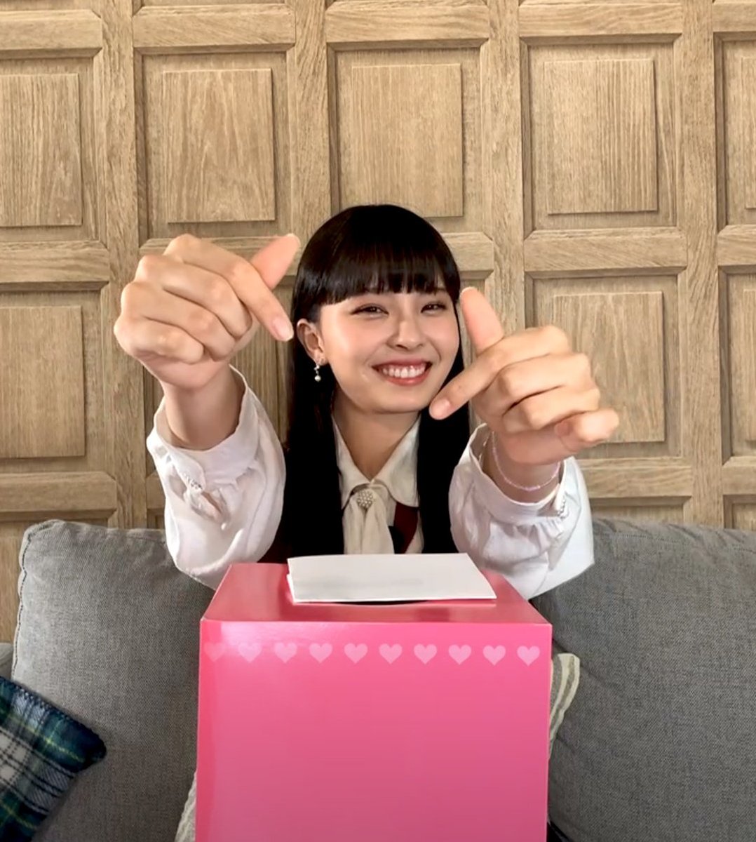 godxiaoting's tweet photo. missed her eye smile and gummy smile so much 😭💙🦕💙🦦💙
YURINA LIVE QnA
#TheAnswerIsYurina
#こたえはゆりな
#대답은_유리나
#유리나 #川口ゆりな #카와구치유리나 https://t.co/WfjNT8NEXv