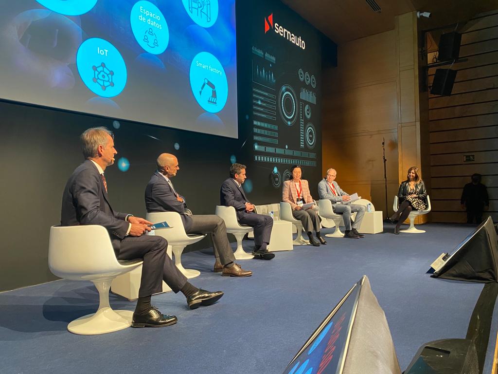 Mª Teresa Linaza, de <a href="/Vicomtech/">Vicomtech</a>, modera ahora la mesa “Industria 5.0: Fabrica inteligente y talento”. 
Con Jon Ezkerra, <a href="/AutomotiveCie/">CIE Automotive</a>; René González <a href="/gestamp/">Gestamp</a>; Mario Sánchez <a href="/Antolin_Oficial/">Antolin</a>; Eduardo Beltrán, <a href="/esMONDRAGON/">MONDRAGON</a> y Encarna Maroño <a href="/AdeccogroupEs/">The Adecco Group España</a> 
#EncuentroSernauto