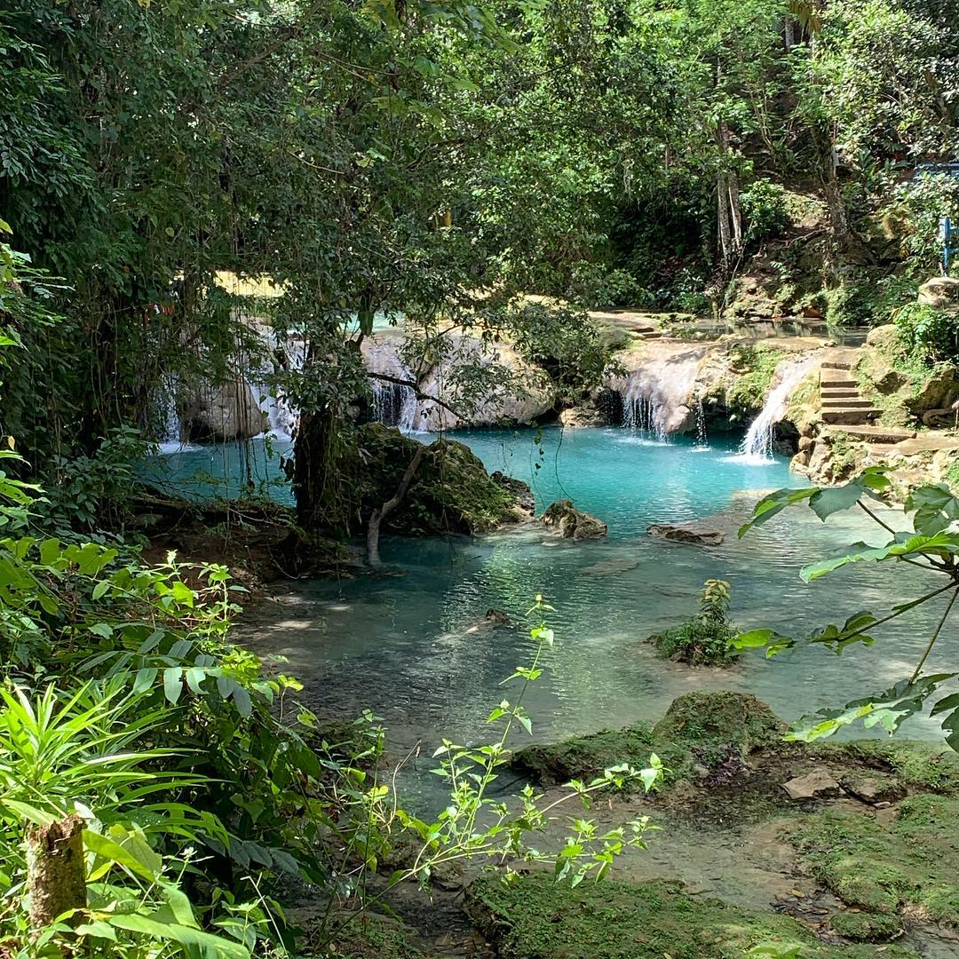 Blue Hole in Ochi💦🌳☀️See more of Blue Hole, Ocho Rios here - ow.ly/CuY950GFMr2 | 📷IG: nathorteiro #BlueHole #OchoRios #WeJaminate