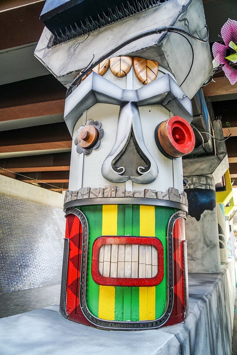 MonkeyFing's tweet photo. Hello #World. We’re back. Check our projects in #Barcelona follow >>> https://t.co/dlSpxidU2o . #StreetArt #sculpture #skull #Mexico #art #artysan #recicled #recicledart #streetphotography #NFT https://t.co/2p5duMeBnA