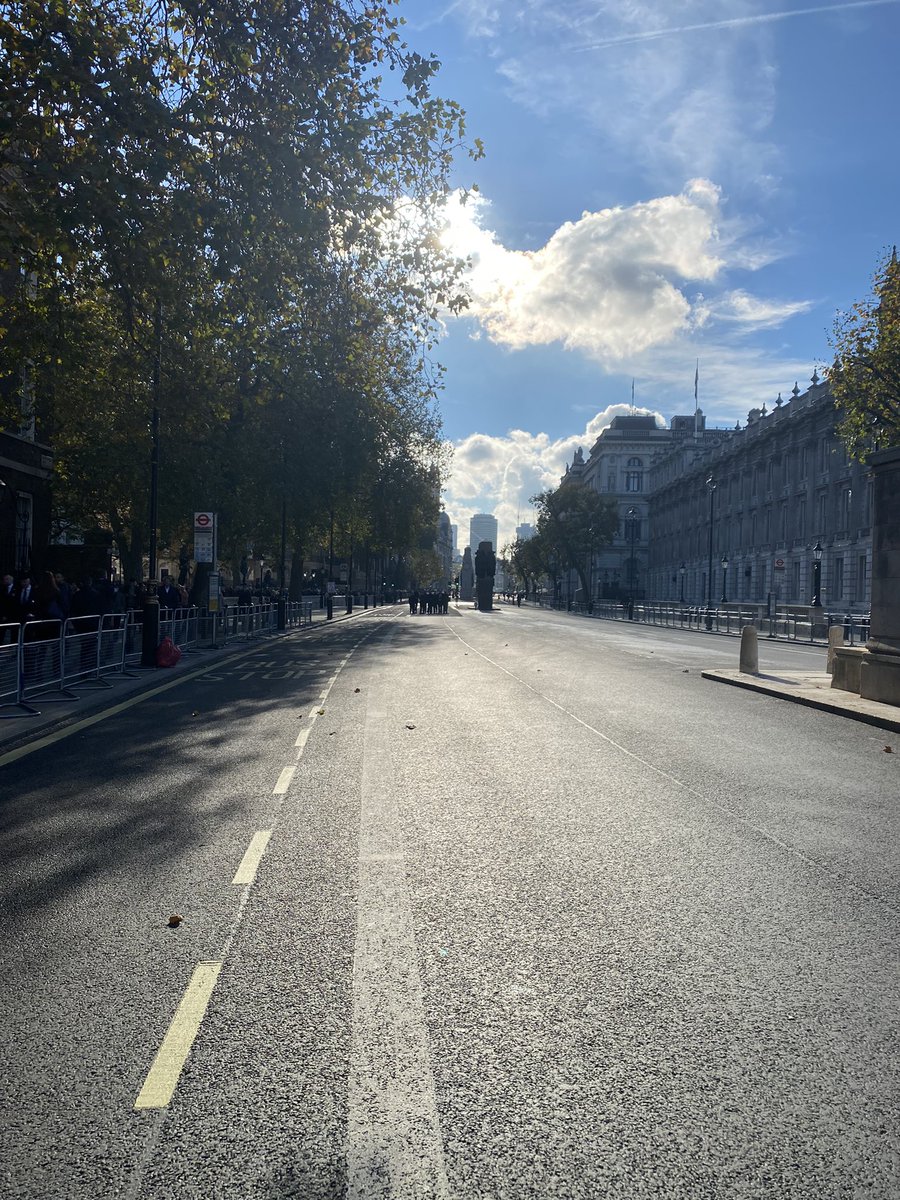 London Pub Guru tweet media