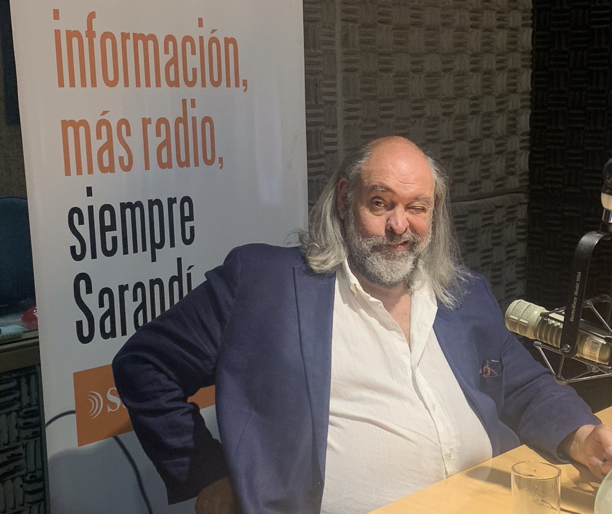 Llegó Arotxa a <a href="/Lascosas690/">LasCosasEnSuSitio</a> 😉

#Ahora en vivo por la 690 AM y sarandi690.com.uy/envivo/