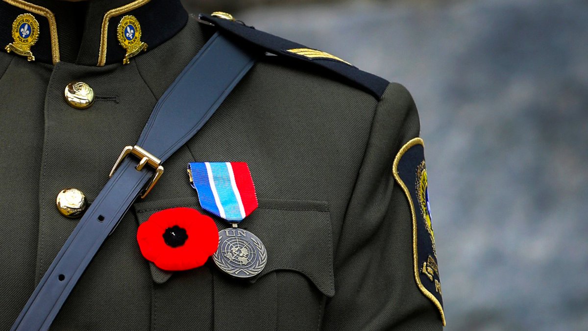 sureteduquebec's tweet photo. En ce jour du Souvenir, honorons tous les canadiens et les canadiennes qui ont donné leur vie pour défendre leur pays. Nous les remercions du fond du cœur pour leur sacrifice. https://t.co/jFZsrIkKAS