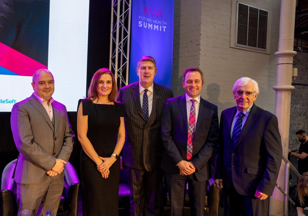 HealthIreland's tweet photo. Another fantastic session. Thanks to the Chair @DrCarterp118, @ProfTEvans, Elbha Purcell from @AramarkNE &amp; Dr Matt Williams Grey from @MedtronicUK for such an interesting and insightful discussion.
#FHSummit21 https://t.co/je5dz8NmwN