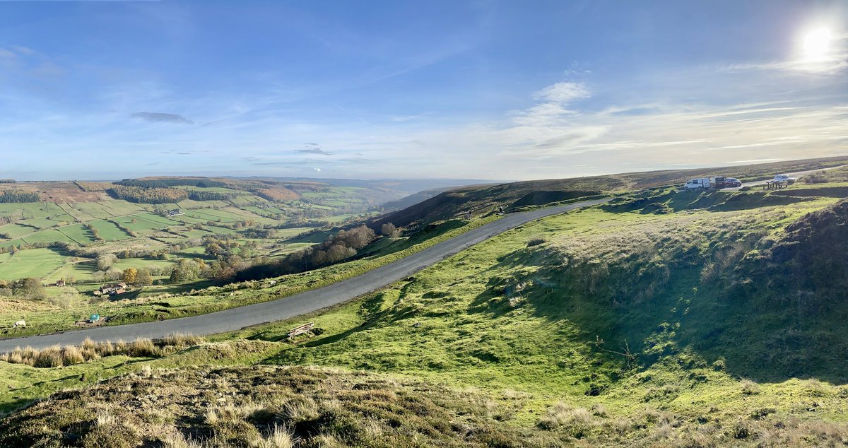 ErikaMorris79's tweet photo. Todays view isn’t too bad… #NorthYorkMoors #chimneybank https://t.co/SxZCwpTxMa