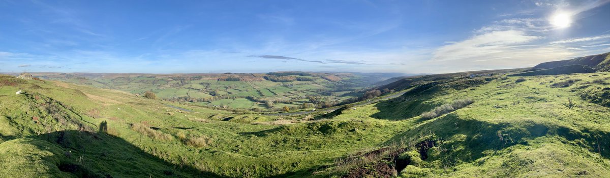 ErikaMorris79's tweet photo. Todays view isn’t too bad… #NorthYorkMoors #chimneybank https://t.co/SxZCwpTxMa