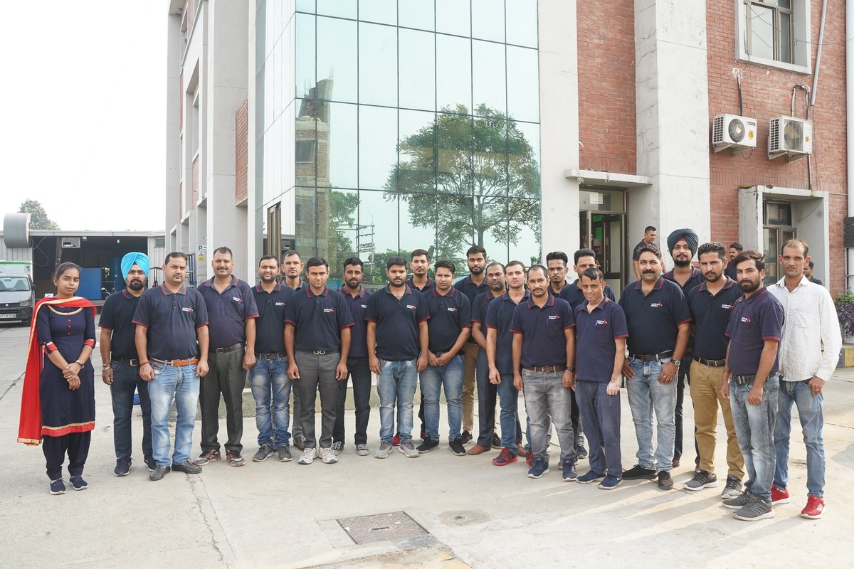 controlprintltd's tweet photo. Meet our #CIJ assembly #team from our Nalagarh Factory!
#CPL #controlprint #coding #marking #manufacturing #printers #printer #cij #printermanufacturer #factory #bts #behindthescene #engineers #factoryline #assemblyline #cij #inkjetprinter #inkjetprinters #nalagarh #indianmade https://t.co/mIQWuwAN3a