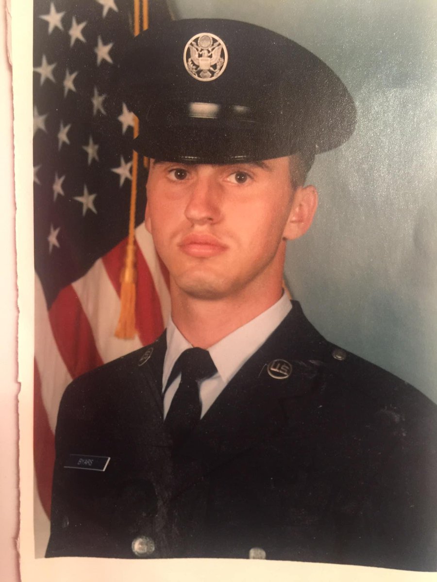 krittle24f's tweet photo. ❤️ My Forever Veteran ❤️ We love you, Baby! #proudUSAFwife @seanr25 @ashlyn_jaide @DylanByars https://t.co/gqrcdYvDjx