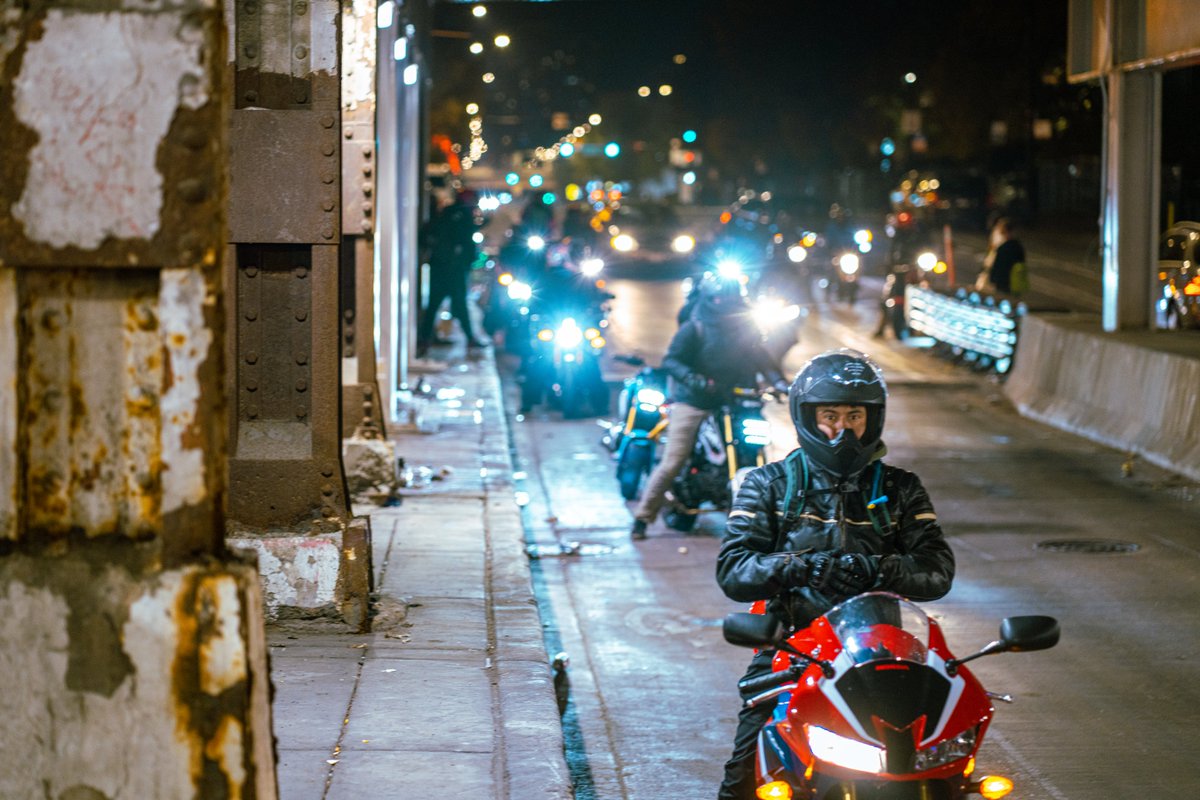 djtek's tweet photo. We #bikers always get a bad rap.... But no one every covers all the good in the community that we do.
Again we passed out care packages to the homeless through out #Chicago. Sanitary items w/ a bag that doubles as a pillow case. #ChicagoUnited #VisualTek #CUR #BikeLife #SonyA7R4 https://t.co/kJu7e7O5u8
