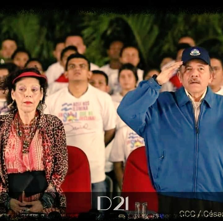 RonaldoMadriga6's tweet photo. Feliz cumpleaños Jefe✊🏾🙏🏽

76 años de Lucha 
76 años de Compromiso con el Pueblo 

Comandante Daniel, Ejemplo inclaudicable de luchar toda una vida por el pueblo, Ejemplo de Disciplina, Ejemplo de compromiso.🔴⚫✊🏾
  #DanielSiempreAlFrente
#DanielYElPuebloPresidentes https://t.co/ytoeXCEg4j