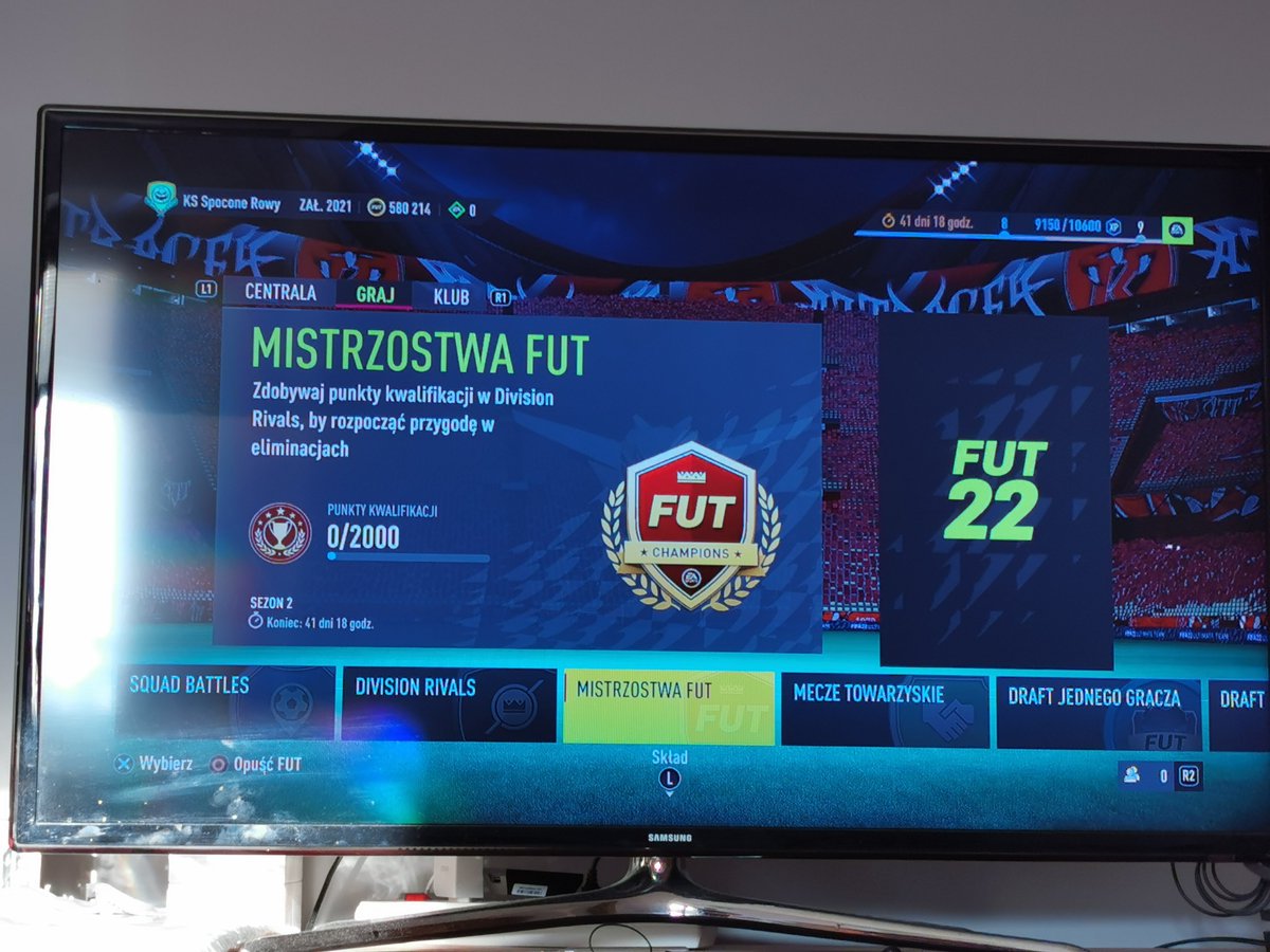 r_bienkowski's tweet photo. @EAFIFADirect Had access to qualification yesterday (1500 points). Now i don't have access and points from division (500) are lost. 0/2000 and no access. Thanks @EAFIFADirect are you gonna fix it? No time to earn 2k and play 9 qualification matches now. https://t.co/kih63mlrH5