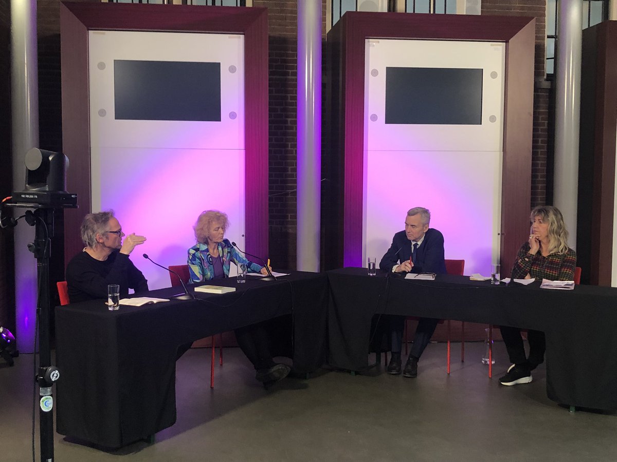 Regels staan adequate hulpverlening in de weg zegt Richard de Brabander; ‘het gaat erom dat je het doel voor ogen houdt.’ Je moet je in kunnen leven in mensen die heel anders denken. En het gesprek tot stand brengen..