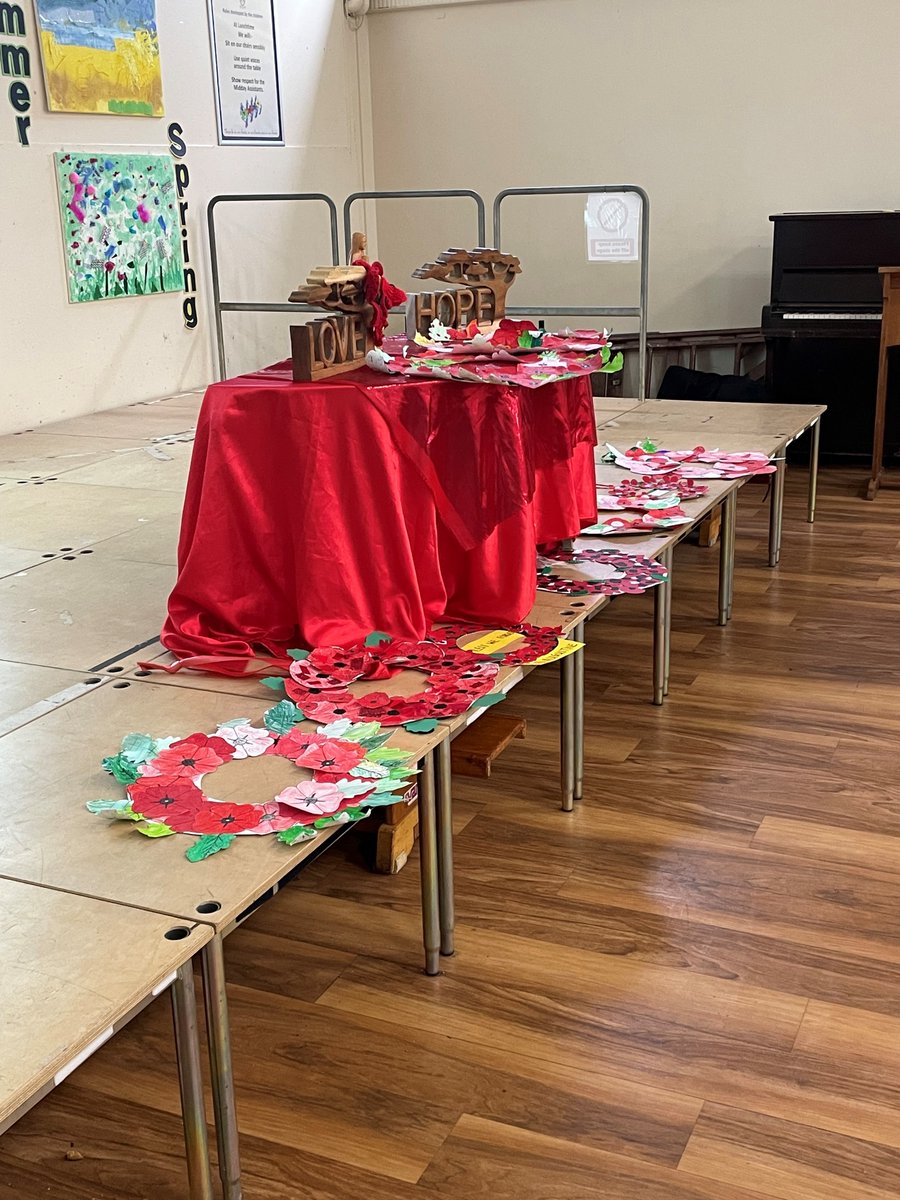 StTeresasPen's tweet photo. Remembrance Day prayer and reflection at St Teresa's Penwortham https://t.co/RqFCFQs2Oq