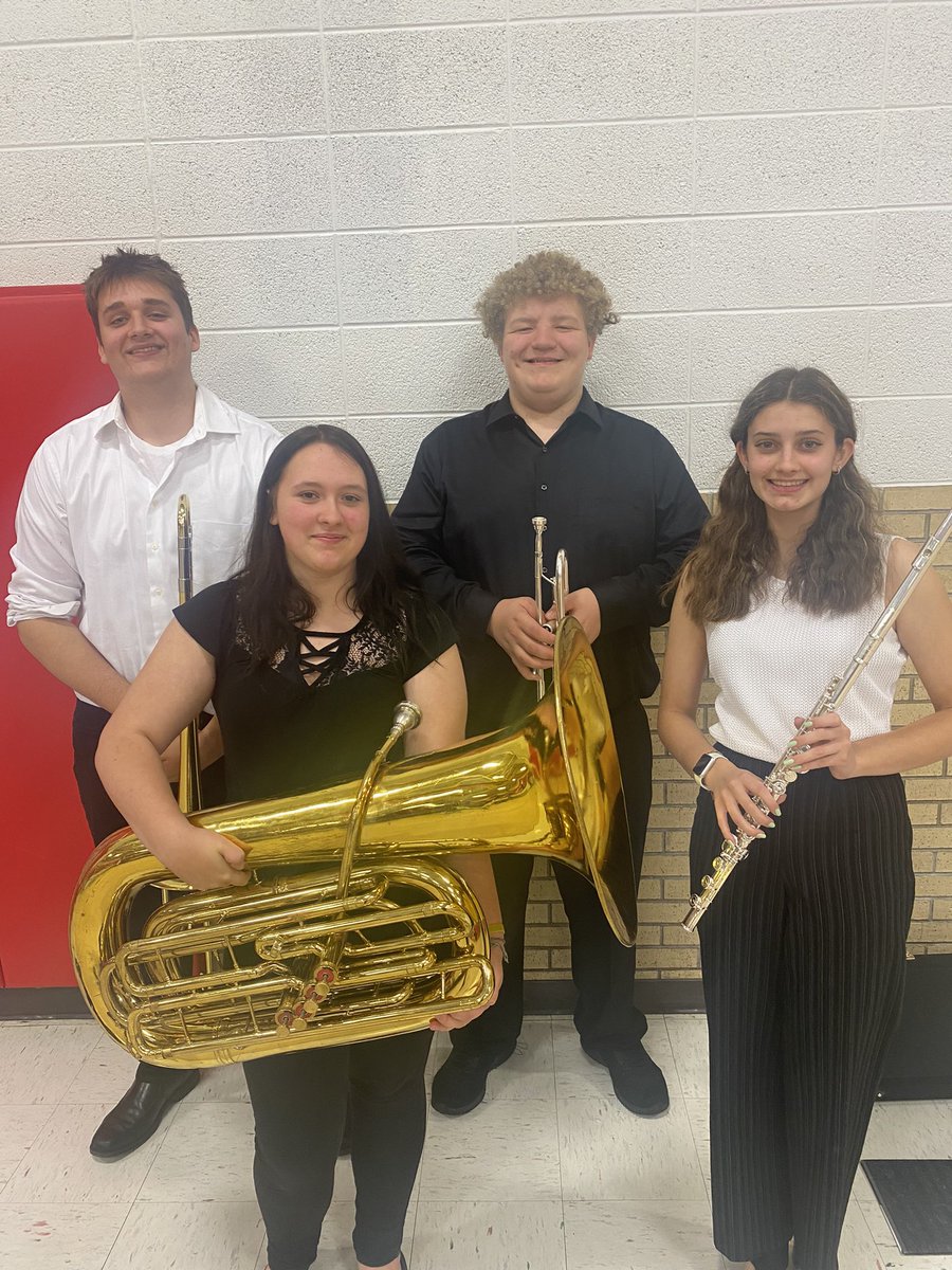 sedgwickbands's tweet photo. Had an awesome time and made some great music at the HOAL Honor Band in Hutch yesterday! https://t.co/O97BWCHuWR