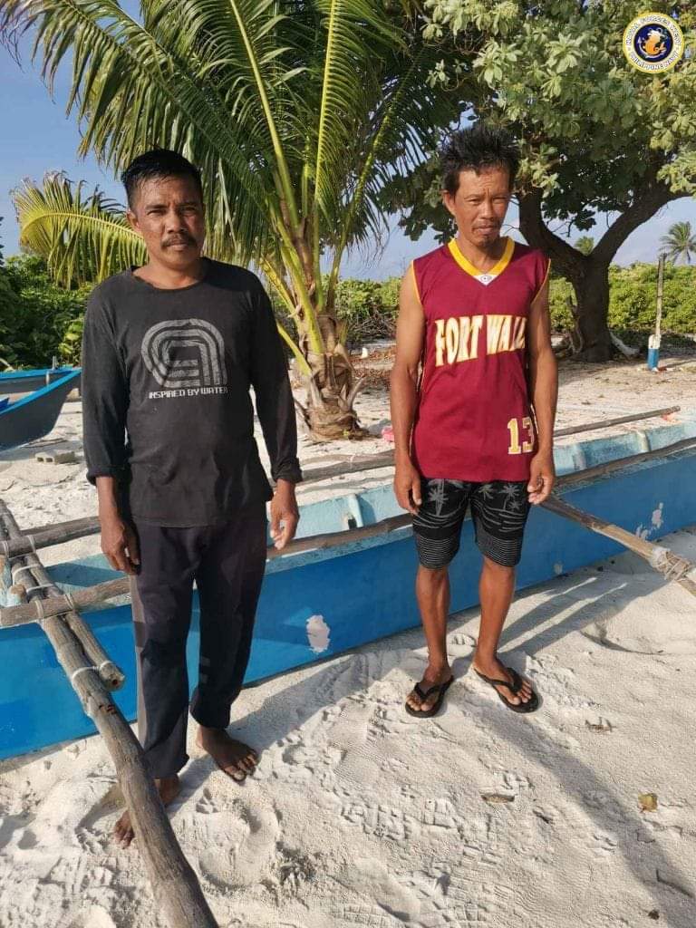 davidyusantos's tweet photo. Vietnamese authorities rescued two Filipino fishemen near Puga Island on Tuesday. The fishermen's motorboat malfunctioned &amp; were found drifting at sea. After the rescue, they were turned over to the Philippine Navy in Parola Island | @cnnphilippines

📷 PN West https://t.co/cRwbJYDm35