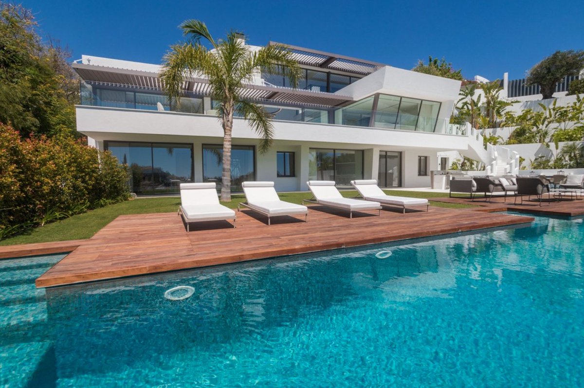 crooky101's tweet photo. Contemporary detached villa for sale in Nueva Andalucía, Marbella. 6 bedrooms, 6 bathrooms, 867 m2 living area, 299 m2 terrace, South orientation, private pool, panoramic views, excellent condition, € 6.450.000. 
More info: https://t.co/3GayHMjY3K https://t.co/96qLJA4hCW
