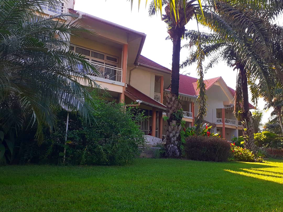 tanganyikalinks's tweet photo. Pour votre prochaine vacance au #Burundi , faites vos réservations d'hôtel avec @tanganyikalinks à @HotelSafariGate
tanganyikalinkstours@gmail.com
............
#visitburundi #hotel #safarigatehotel #vacances #holidays #tourism #hotelroom #summingpool #Reservation https://t.co/WMJqX8nJnE