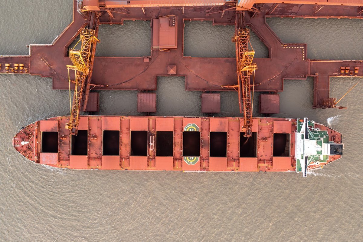 2Bulkers's tweet photo. Birds eye view of Bulk Santiago loading iron ore in Brazil
#ironore #capesize #shipping #drybulk #2020bulkers #trade https://t.co/iPGXyF9qkI