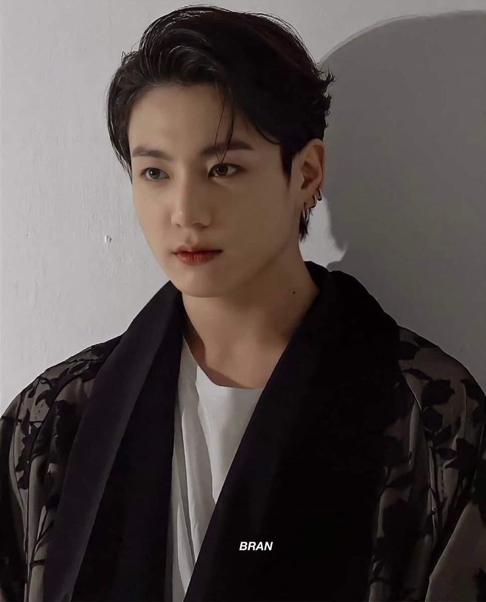 malakairwl's tweet photo. oh baby, look what you started, the temperature’s rising in here, Is this gonna happen? been waiting and waiting for you to make a move https://t.co/qaMv47LMmZ