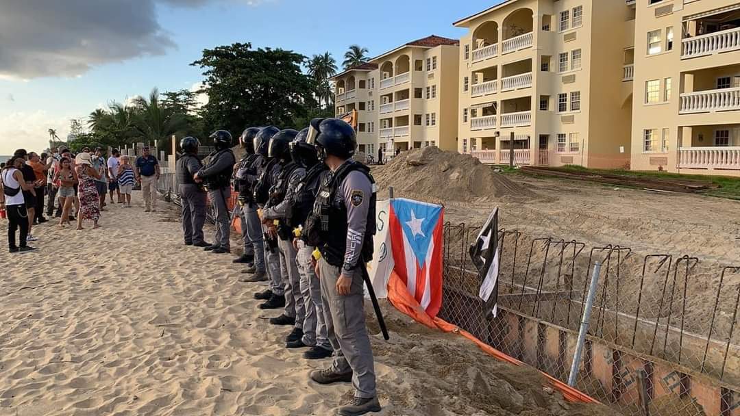 AlegnaMalave's tweet photo. @CTPuertoRico @fortalezapr Beach destruction by the government and their protected familiars. https://t.co/LV84iNVyW8