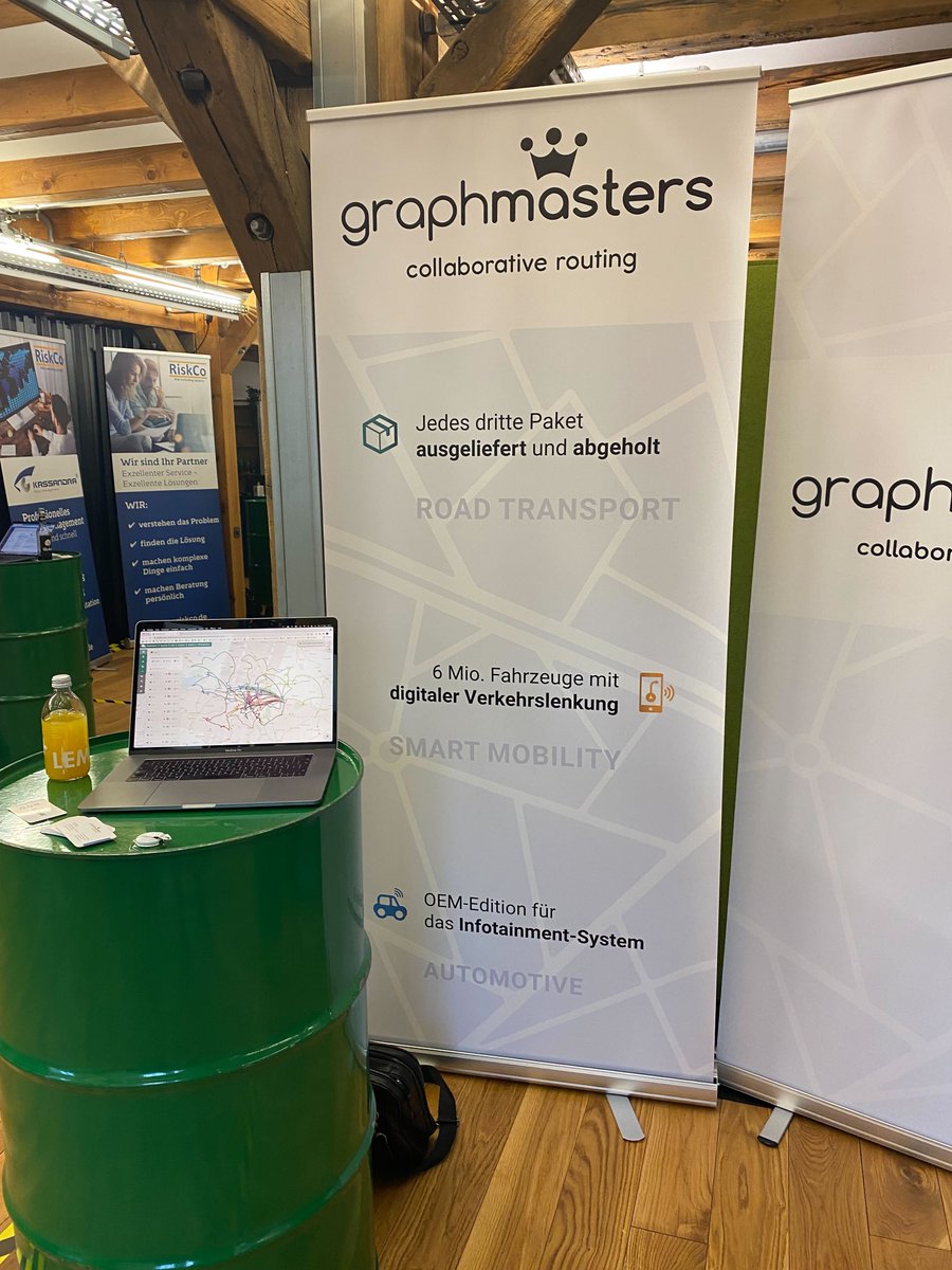 Nunav_'s tweet photo. Gestern mit Alexander und heute mit Julia von #Graphmasters auf den #HiDockDays 2021 im Digital Hub Logistics Hamburg! 👥 Wir freuen uns dabei zu sein! 👍 https://t.co/b5PJOycO0d