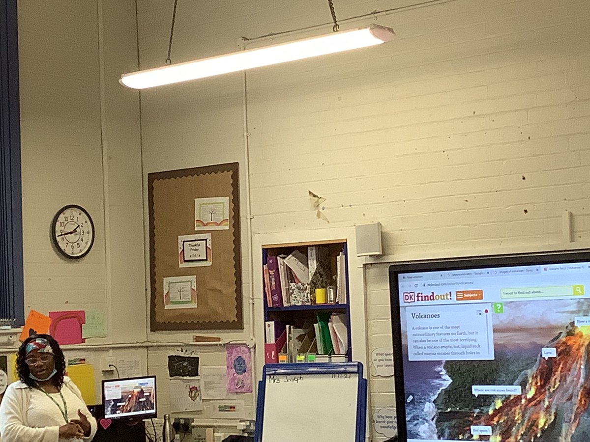 MsMatthewsHCPS's tweet photo. Today in Year 3 @HazelSchool as part of our learning on volcanoes we were lucky enough to have Mrs Joseph talk to the children about living near volcanoes #hazelpride https://t.co/EdIMwzuPPZ