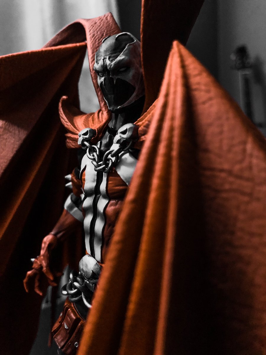 HellSpawn444's tweet photo. Good morning Hell Spawns🔥 Curious: was anyone able to scoop the Kickstarter Spawn? If so, which one did you get? I was able to get the Classic one ⛓🔥🟢 #kickstarterspawn #Spawn https://t.co/jcdPf2mkB4