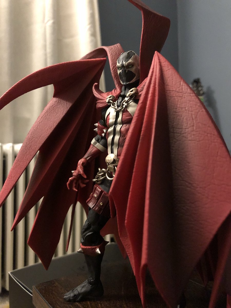 HellSpawn444's tweet photo. Good morning Hell Spawns🔥 Curious: was anyone able to scoop the Kickstarter Spawn? If so, which one did you get? I was able to get the Classic one ⛓🔥🟢 #kickstarterspawn #Spawn https://t.co/jcdPf2mkB4