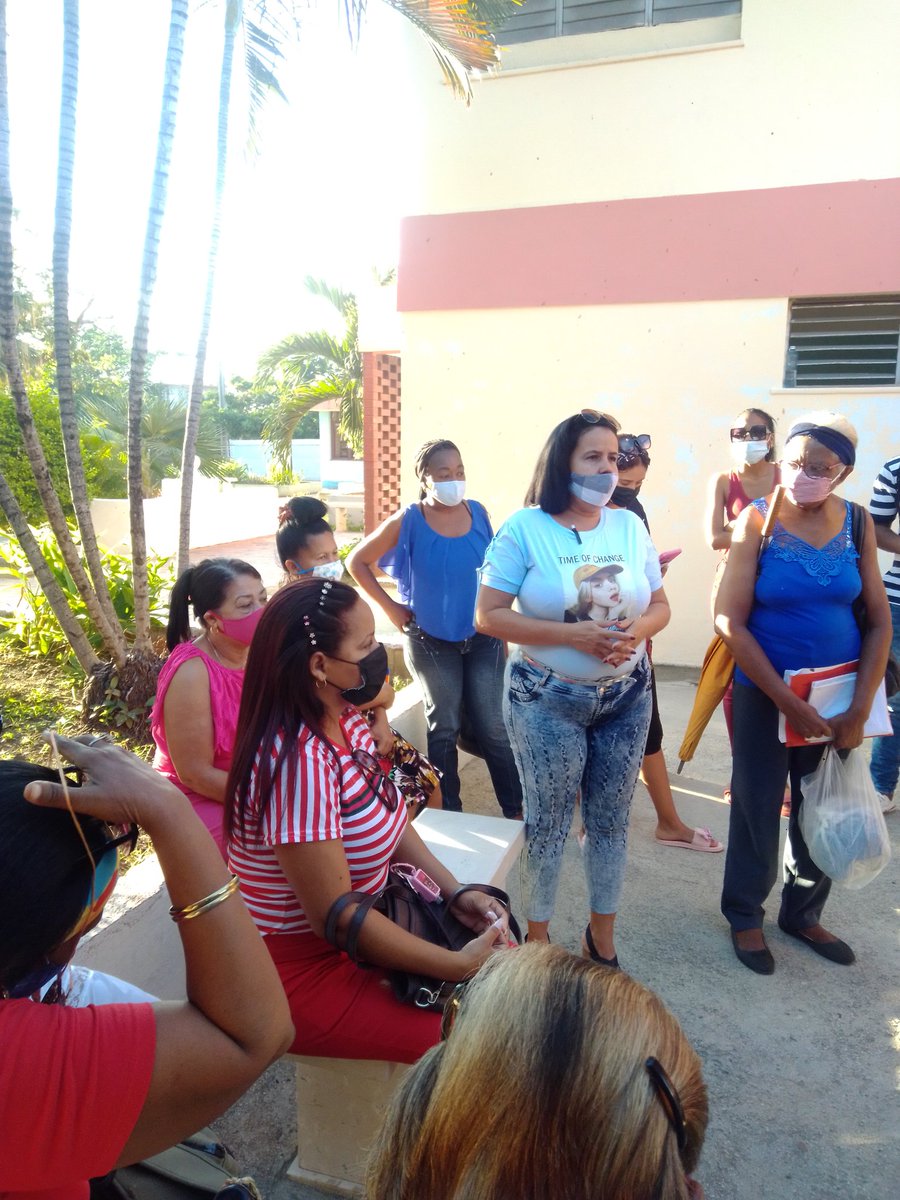 BasicaBoti's tweet photo. Perfeccionar el trabajo Político y Ideológica es nuestro primer deber . Aquí no se rinde nadie .#NivelEducativoSbgtmo https://t.co/UzNV28DBk3