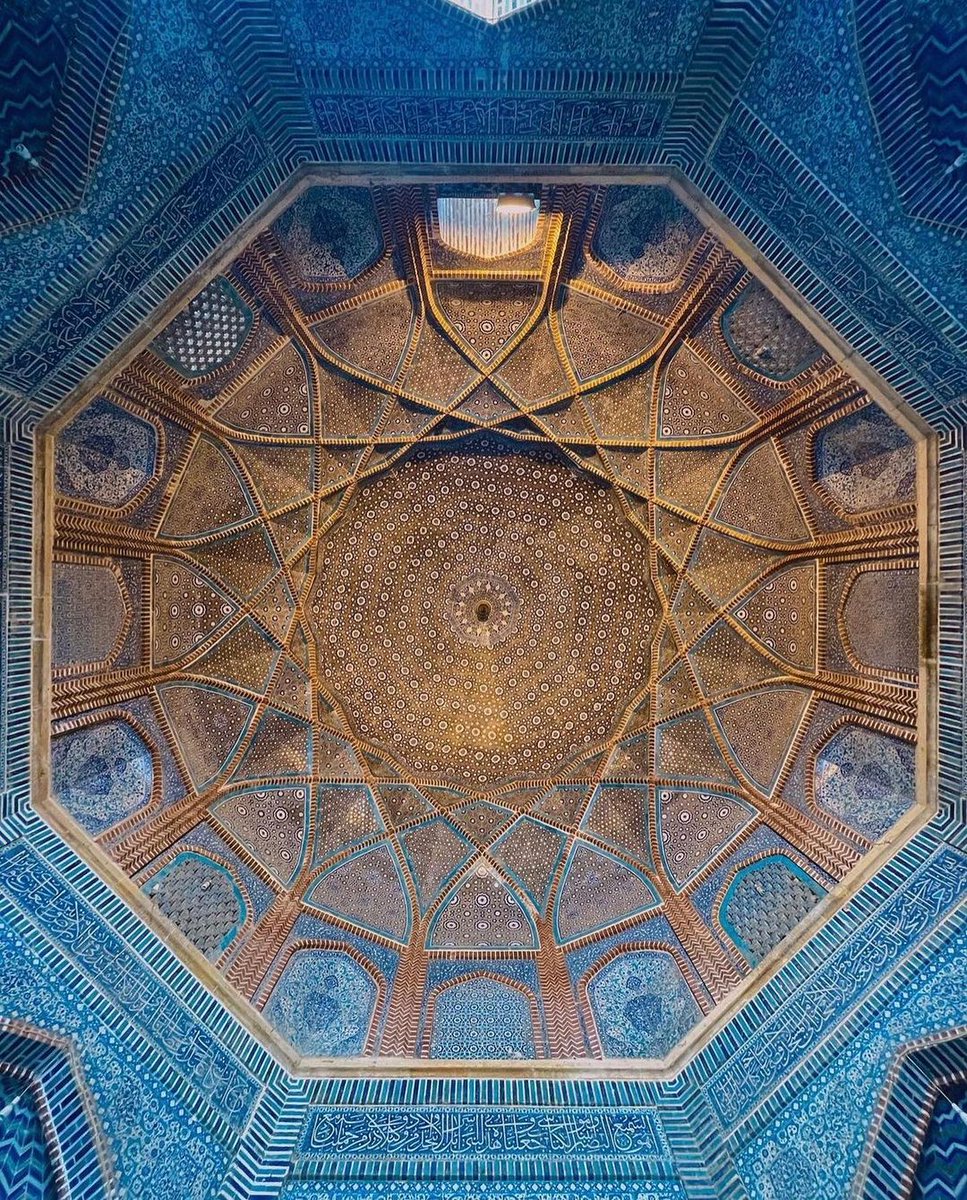 Arthistorian18's tweet image. Shah Jahan Mosque, Thatta Probably Pakistan’s most architecturally impressive mosque 🕌

Photos by @jeeven

@iamrana @ssharadmohhan 
#pakistan #BeautifulPakistan #mosque #art #architecturaldesign #architecturephotography