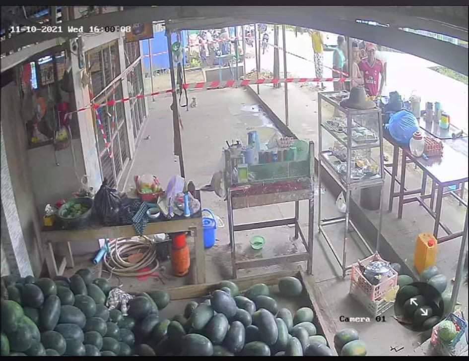 julinooooo's tweet photo. 60 forces of SAC, including firefighters, with 4 vehicles, sealed off at least 7 houses of those who have involved in anti-coup activities,a home for a charity school in Zeyawaddy Ward,  some shops &amp; clinics #Pathein. #Nov11Coup #WhatsHappeningInMyanmar https://t.co/WbiqAszny5