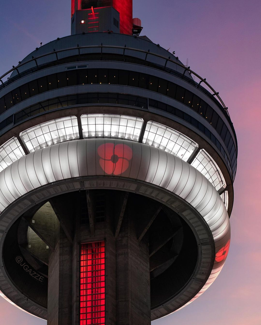 To honour and remember those who served, the #CNTower will be lit poppy red this evening. We are also offering complimentary general admission today to Canadian Veterans, Legion Hall Members and Members of the Canadian Armed Forces. 
#LestWeForget #CanadaRemembers 📷: <a href="/Jgazze/">Jonathan Gazze</a>