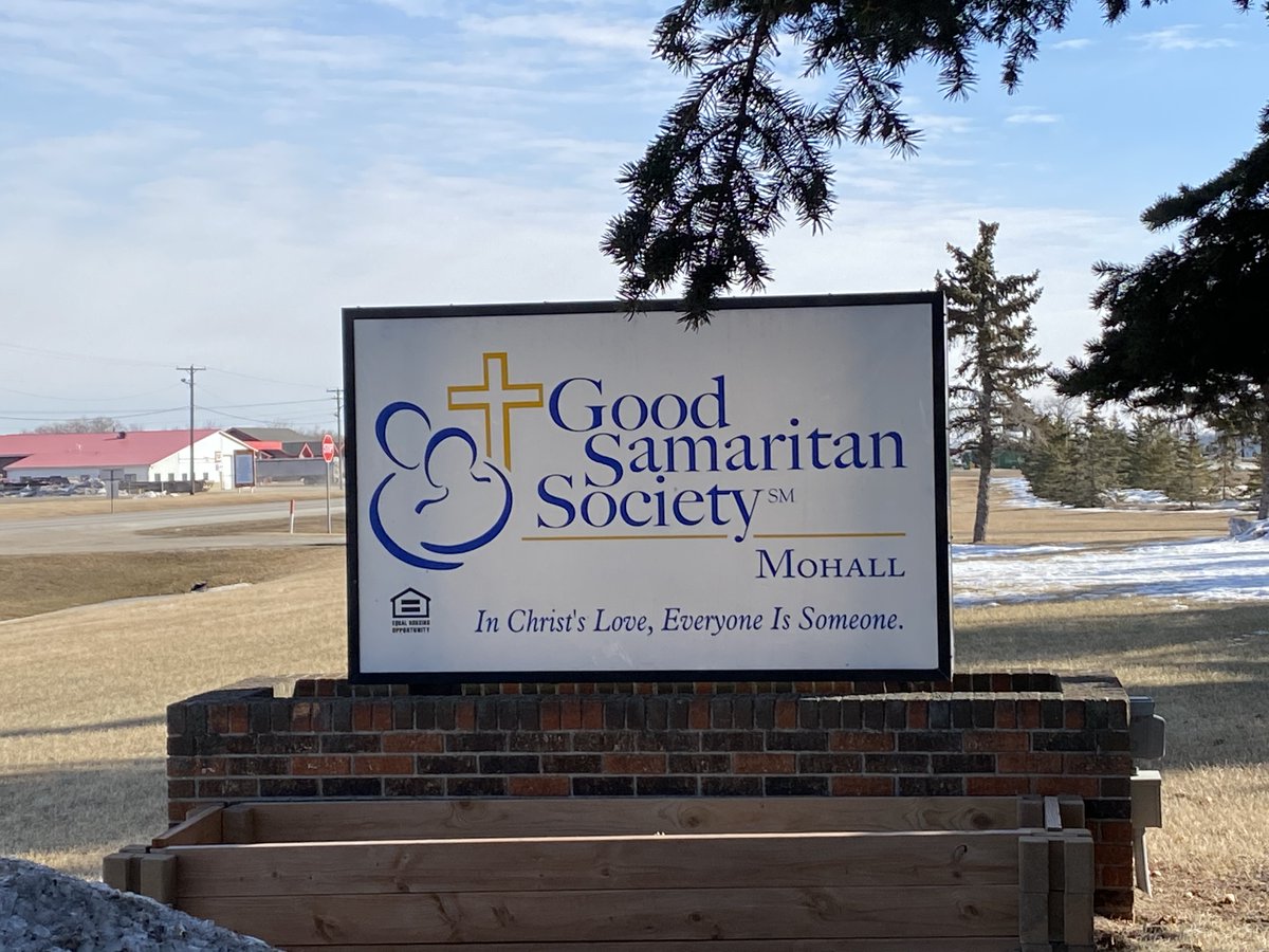 GoodSamCareers's tweet photo. Join our superhero team in Mohall, ND today!  We are hiring for: CNAs, RNs, Cooks, Environmental Service Technicians, and more. Variety of shifts, fantastic benefits, and sign-on bonuses also available.  Click this link to learn more! https://t.co/SzQFTxoYDw https://t.co/zVEMlnx2tH
