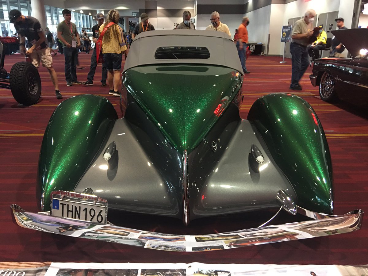 Classic_Chrome_'s tweet image. #SEMA2021 #classiccars #classicchrome #danalovescars