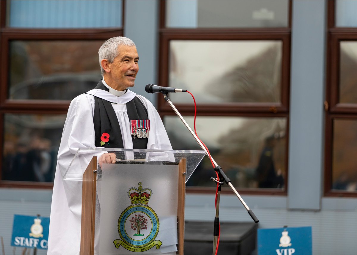 Cosford personnel came together today in a ceremony to mark Remembrance Day. 

With a <a href="/RoyalAirForce/">Royal Air Force</a> aircraft technician apprentice playing last post, making the day that bit more special. 

Well done AC Peacock. 

#RemembranceDay2021 #WeWillRememberThem #ArmisticeDay
