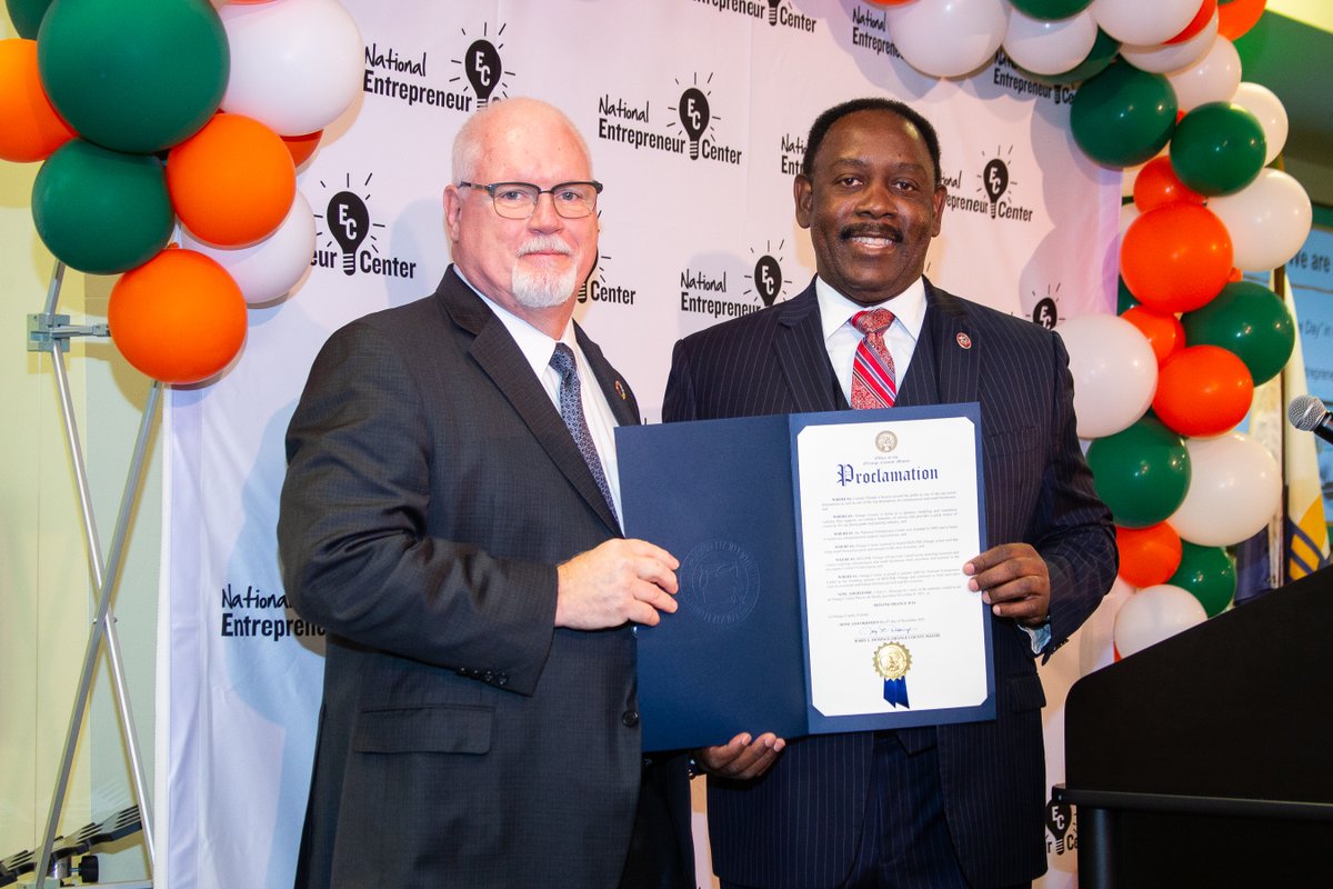 OCFLMayor's tweet image. On Monday, we launched @BizLinkOrange, a new innovative tool for entrepreneurs to get access to resources to start and grow their business! @NationalEC and @OrangeCoFL are proud to collaborate and deliver this free tool to our region. 

🍊 Learn more: BizLinkOrange.com